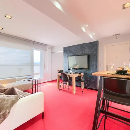 Bilbao Aeropuerto - *