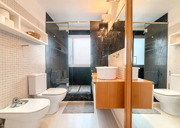 Bilbao Aeropuerto - * Derio