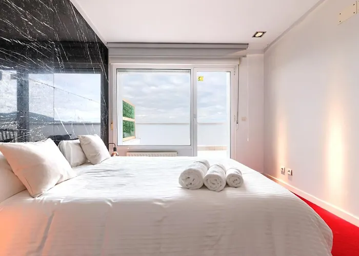 Bilbao Aeropuerto - * Derio